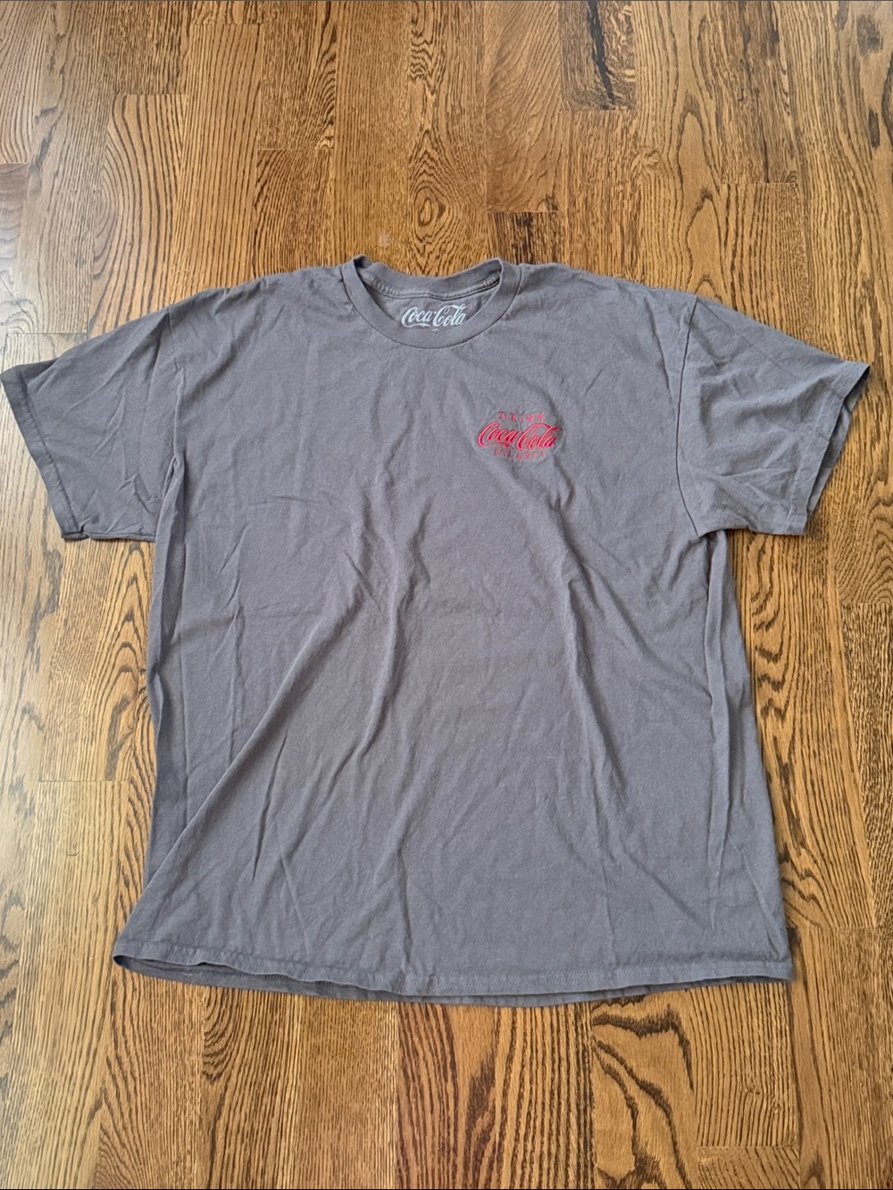 Coca Cola Gray Short-Sleeve Tee with Red embroidered Coca Cola XL